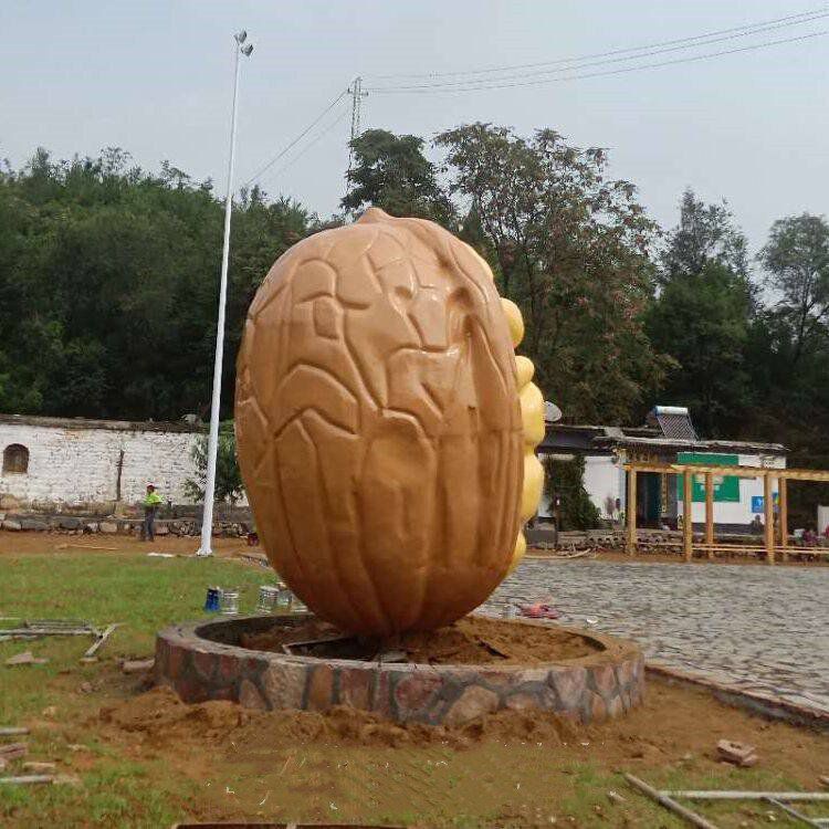 大型核桃雕塑 商业街广场雕塑 古铜色摆件 大型核桃雕塑 商业街广场雕塑 古铜色摆件