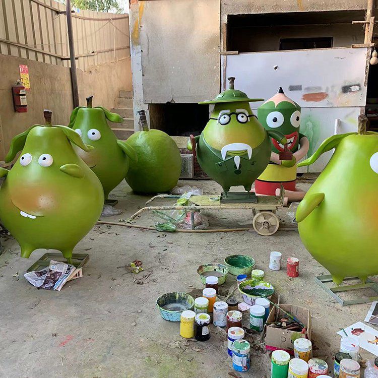 鸭梨雕塑,卡通水果雕塑,仿真彩绘工艺制作 鸭梨雕塑,卡通水果雕塑,仿真彩绘工艺制作
